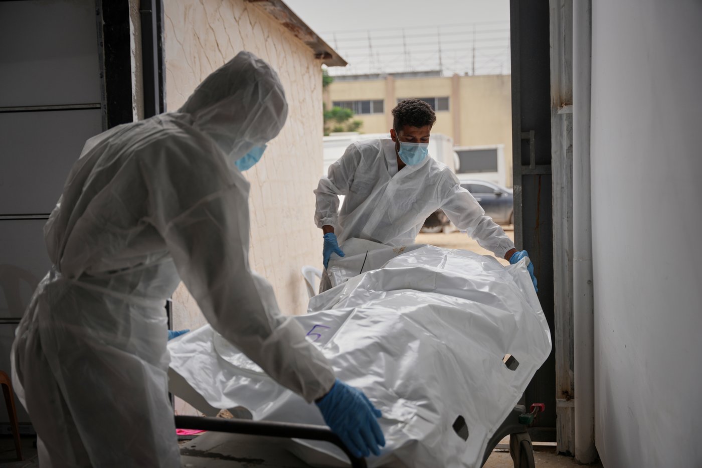 Bodies of 15 Palestinians returned by Israel, health officials in Gaza say | iNFOnews.ca