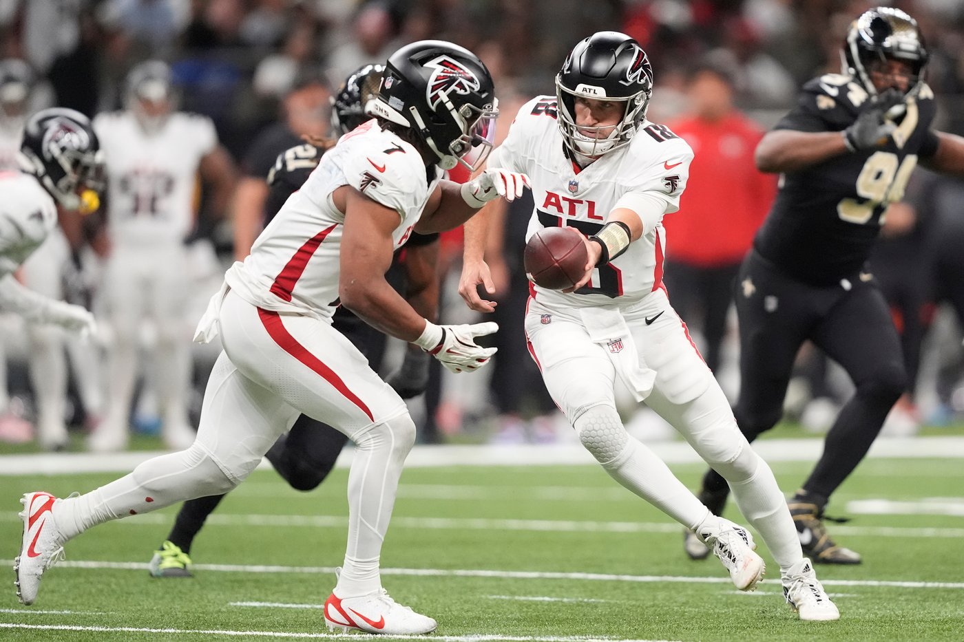 Jets' Breece Hall, Falcons' Bijan Robinson to face off in matchup of star playmaking running backs | iNFOnews.ca