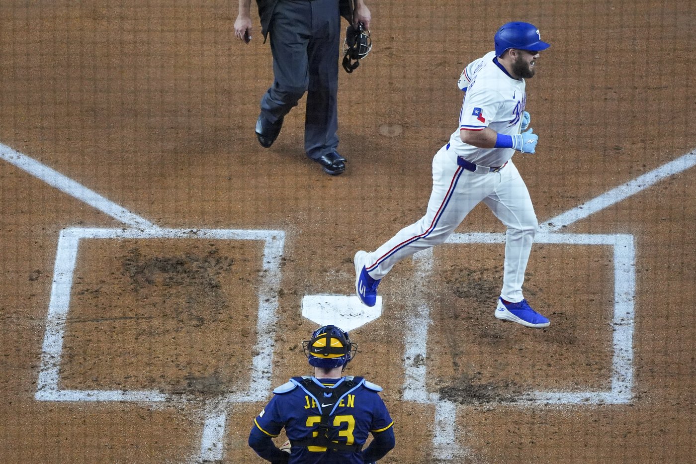 Double Burger for Texas as big 1B homers twice in 6-3 win for 3-game sweep of MLB-best Brewers | iNFOnews.ca