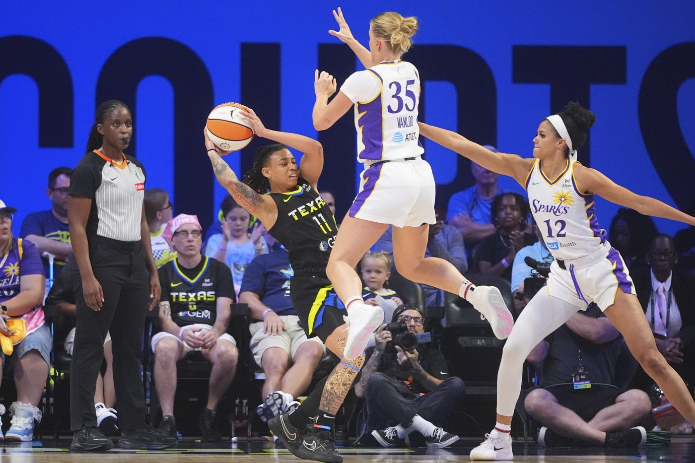 Allemand scores 21, Burrell sparks late run; Sparks beat Wings 91-77, remain alive in playoff hunt | iNFOnews.ca Allemand scores 21, Burrell sparks late run; Sparks beat Wings 91-77, remain alive in playoff hunt | iNFOnews.ca