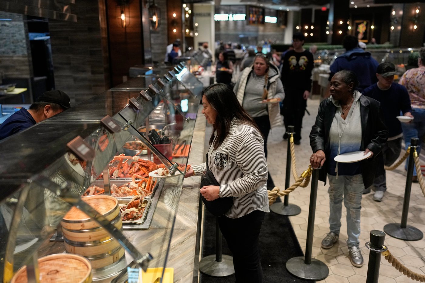 Gone are the days of the $1 buffet in Las Vegas. Now $175 buffets offer luxury dining | iNFOnews.ca