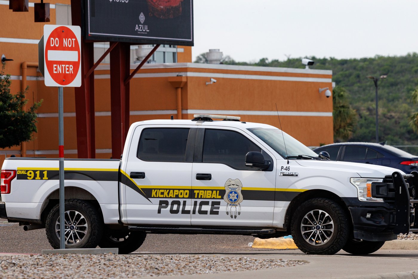 2 killed, 5 wounded when man opened fire in casino parking lot in Texas, authorities say | iNFOnews.ca