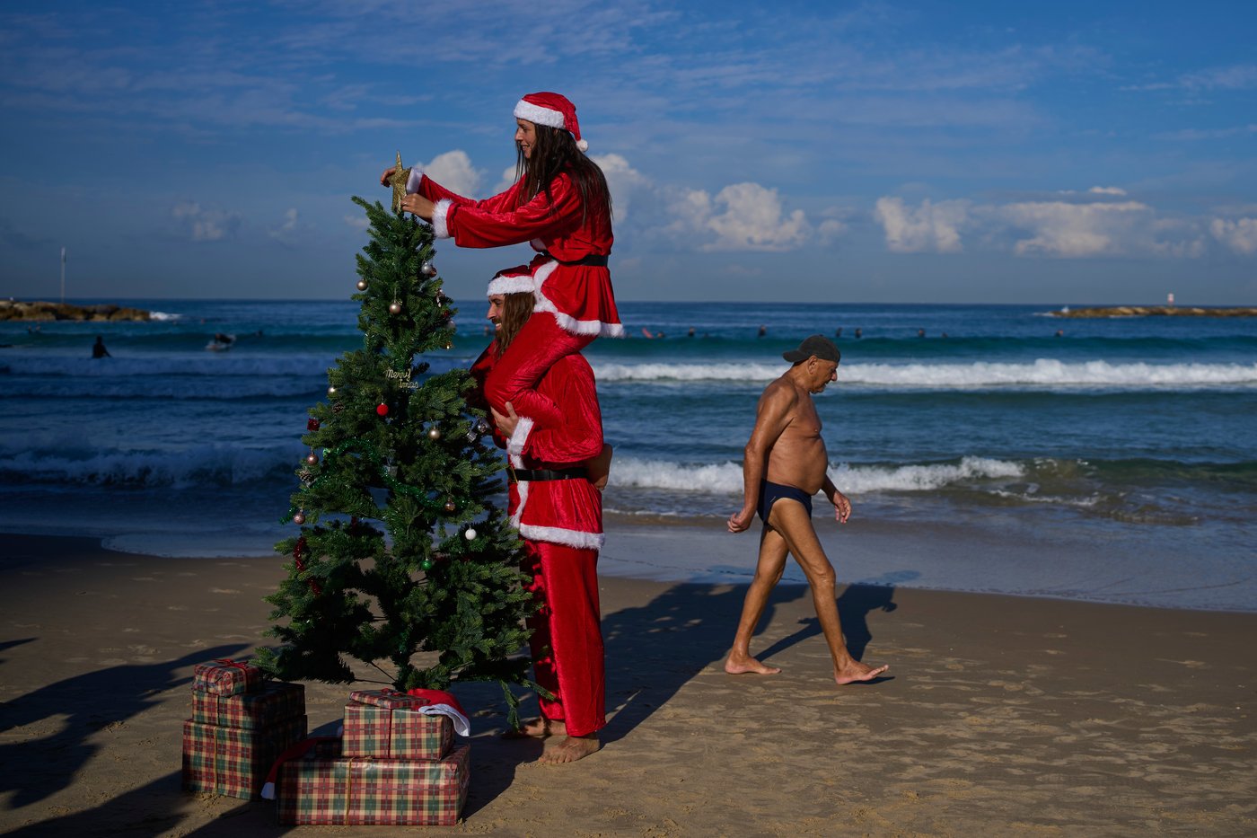 The top photos of the day by AP's photojournalists | iNFOnews.ca