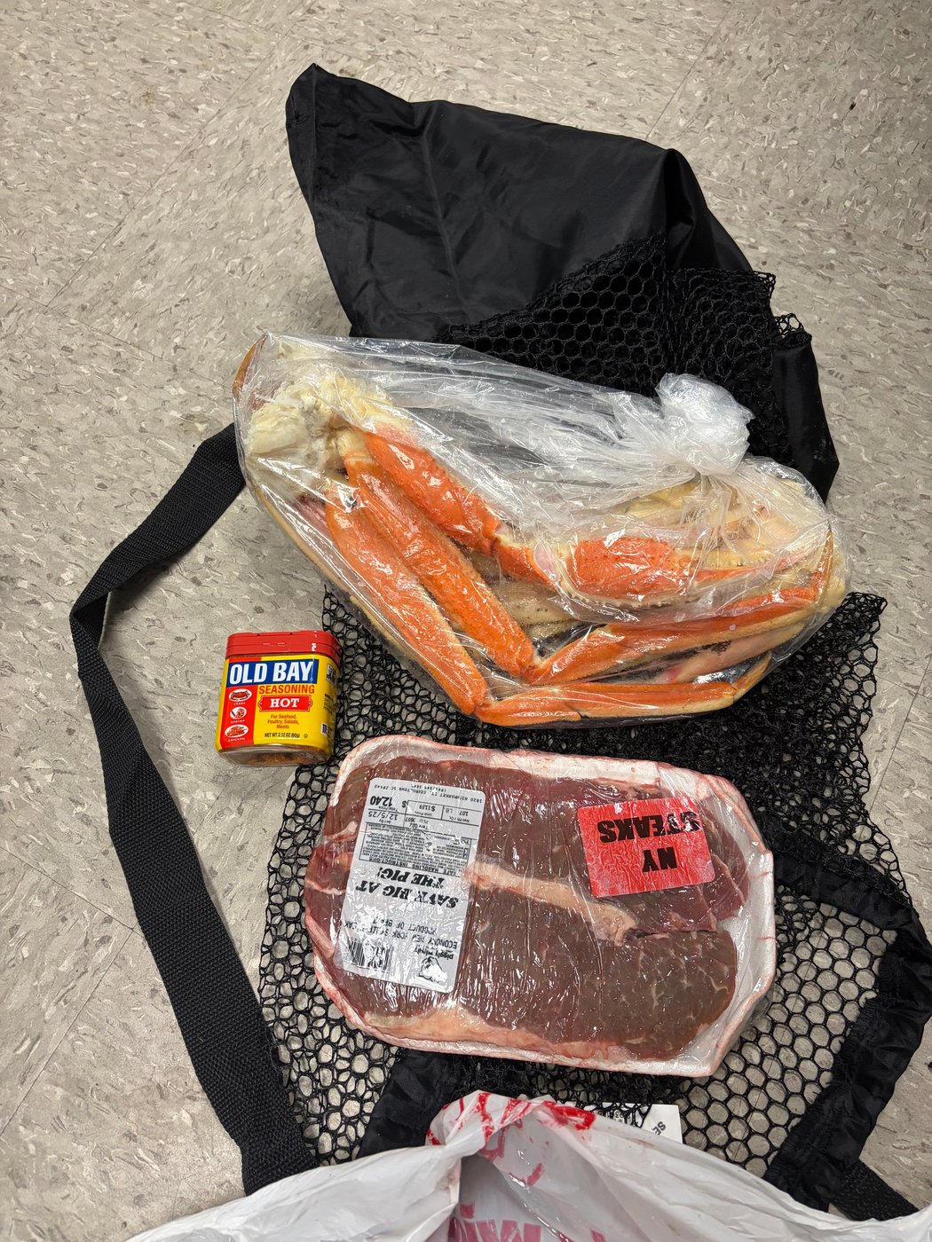 Drone drops steak and crab legs for prisoner feast but South Carolina guards find it first | iNFOnews.ca Drone drops steak and crab legs for prisoner feast but South Carolina guards find it first | iNFOnews.ca