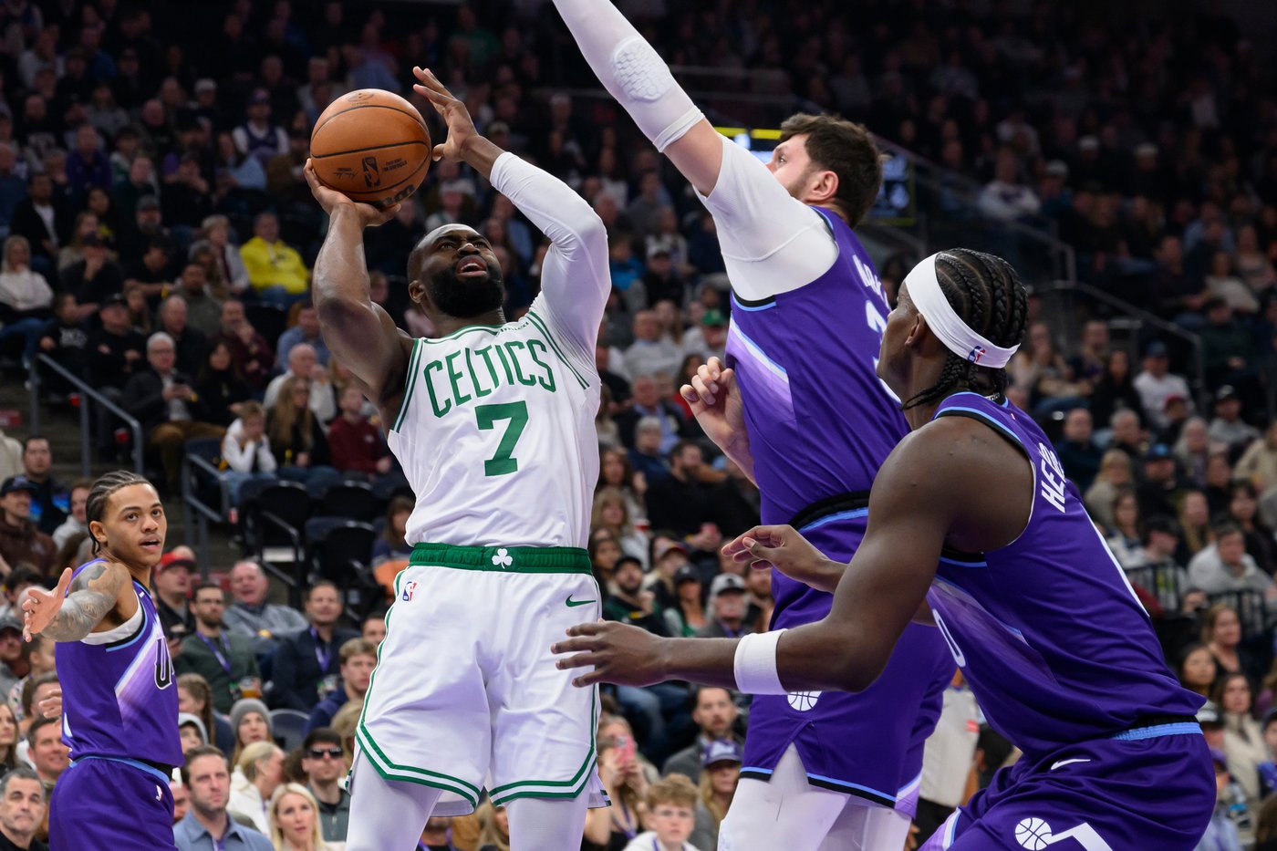 Derrick White has 27 points and 7 blocks to lead Celtics past Jazz 129-119 | iNFOnews.ca