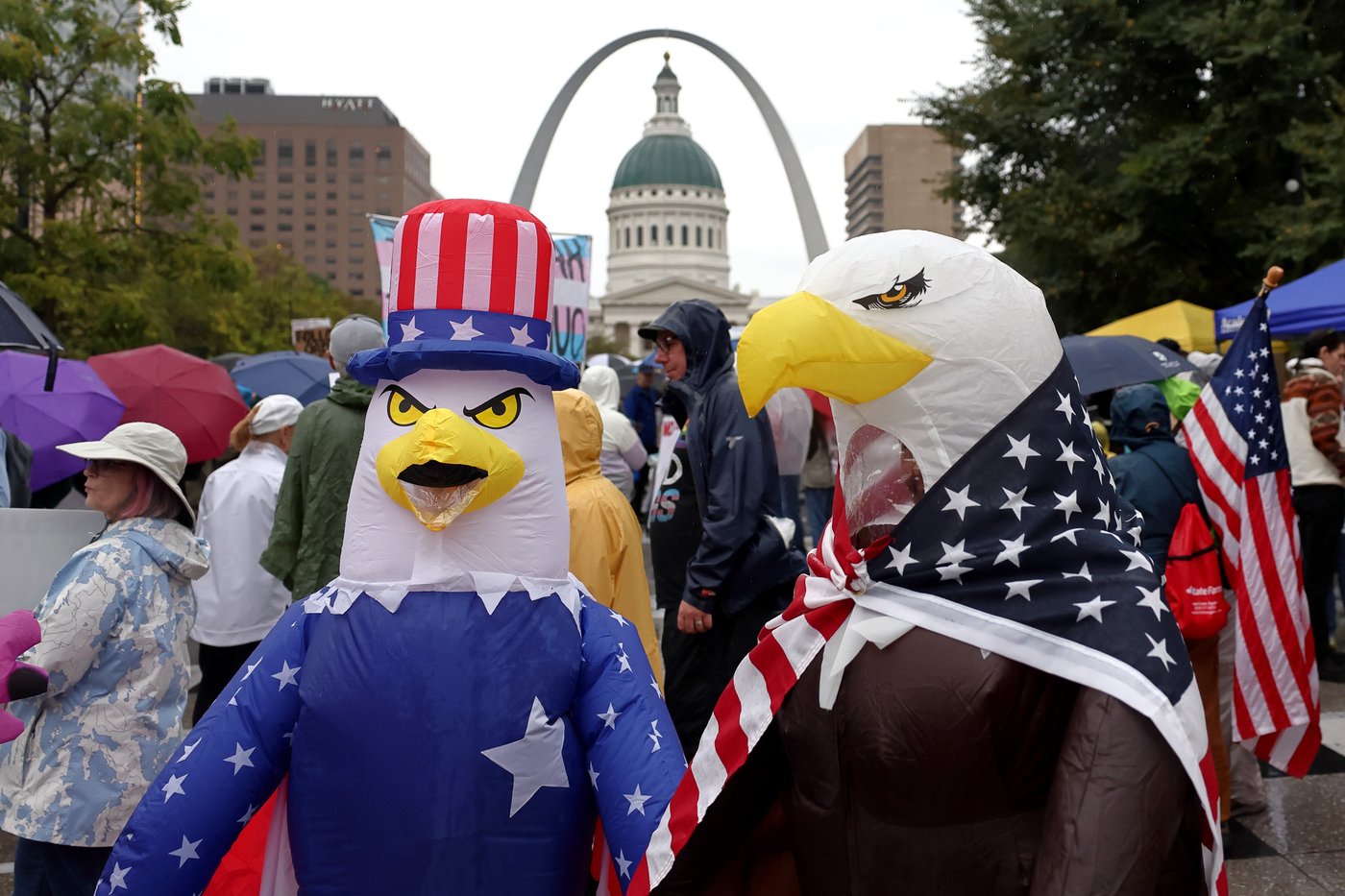 'No Kings' protests against Trump bring a street party vibe to cities nationwide | iNFOnews.ca 'No Kings' protests against Trump bring a street party vibe to cities nationwide | iNFOnews.ca
