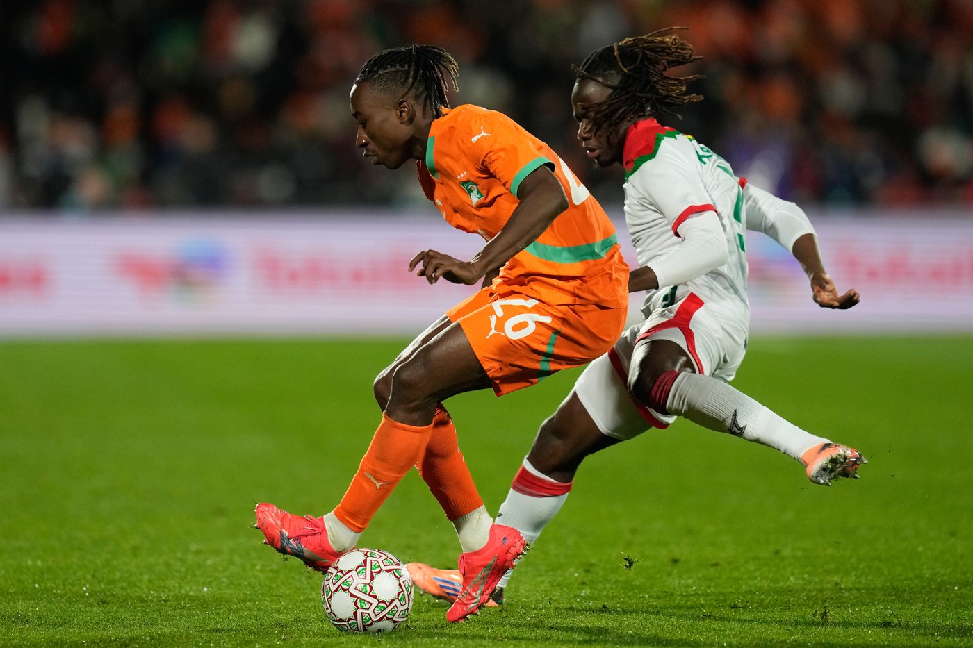 Algeria reaches Africa Cup quarterfinals on Boulbina's last-gasp winner, Ivory Coast also advances | iNFOnews.ca Algeria reaches Africa Cup quarterfinals on Boulbina's last-gasp winner, Ivory Coast also advances | iNFOnews.ca