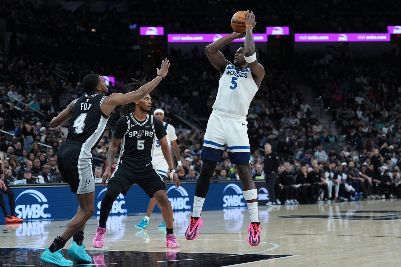 Wembanyama helps Spurs fend off season-high 55 points from Edwards as Spurs top Timberwolves | iNFOnews.ca
