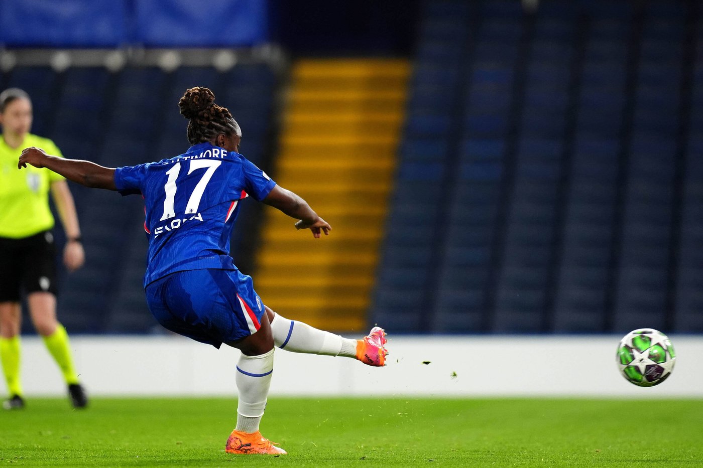 Lily Yohannes scores stunner for Lyonnes in 3-0 win over St. Pölten in Women’s Champions League | iNFOnews.ca Lily Yohannes scores stunner for Lyonnes in 3-0 win over St. Pölten in Women’s Champions League | iNFOnews.ca