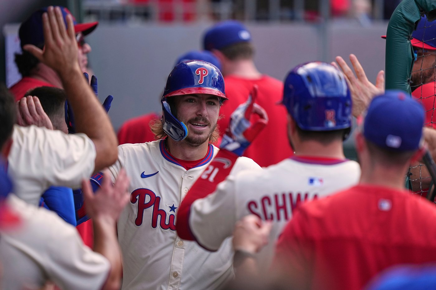 Phillies clinch fourth straight playoff berth despite 10-3 loss to Royals, who get 5 RBIs from Perez | iNFOnews.ca