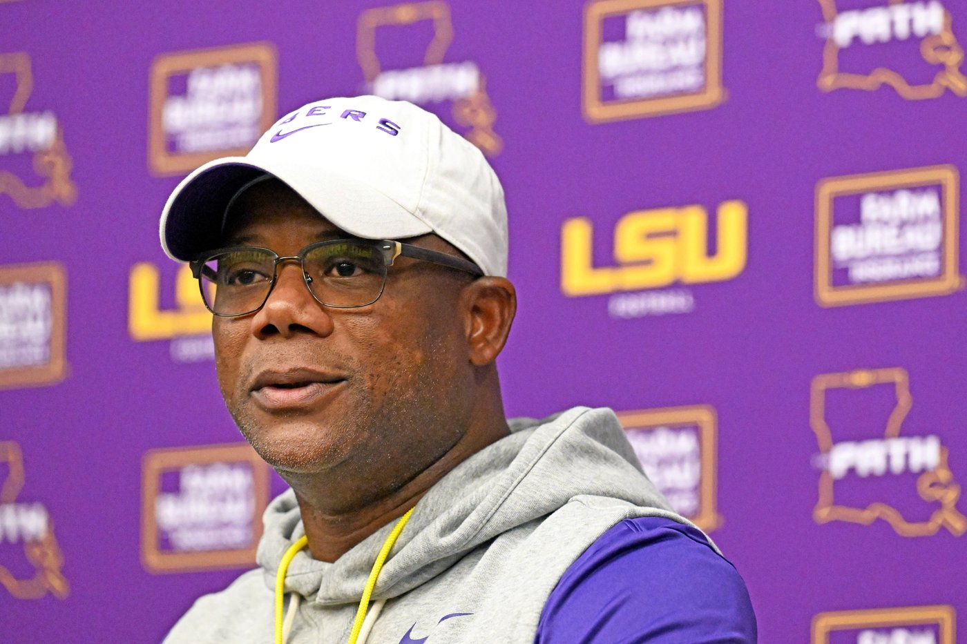 LSU fired its football coach and lost its athletic director in a week. What's going on? | iNFOnews.ca LSU fired its football coach and lost its athletic director in a week. What's going on? | iNFOnews.ca