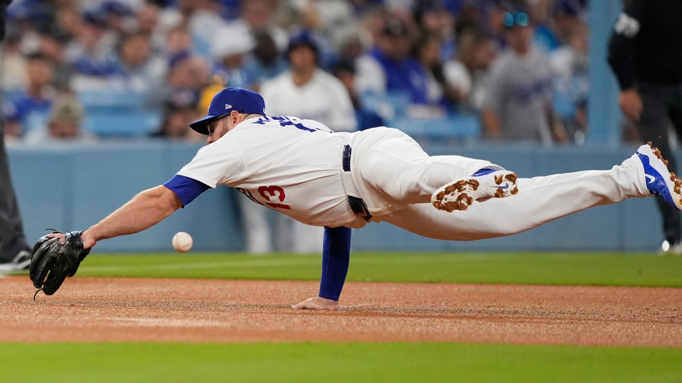 Ohtani and Hernández power Dodgers past Reds 10-5 with 2 homers each in Wild Card Series opener | iNFOnews.ca