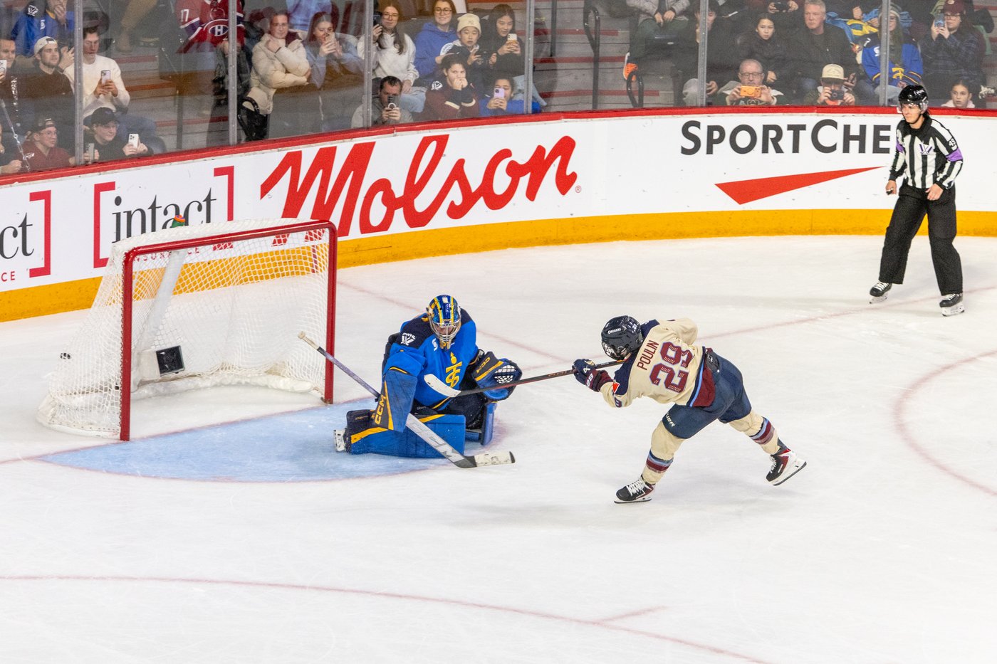 Desbiens, Poulin lead Victoire to 2-1 shootout win over Sceptres in Halifax | iNFOnews.ca Desbiens, Poulin lead Victoire to 2-1 shootout win over Sceptres in Halifax | iNFOnews.ca