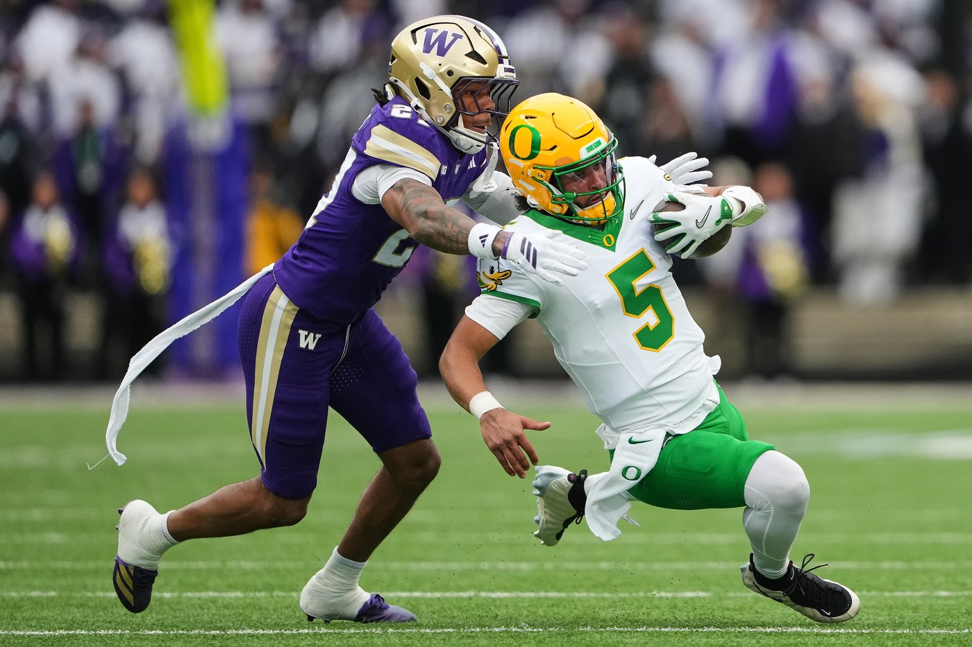Malik Benson’s late touchdown cements No. 5 Oregon’s 26-14 win over Washington | iNFOnews.ca