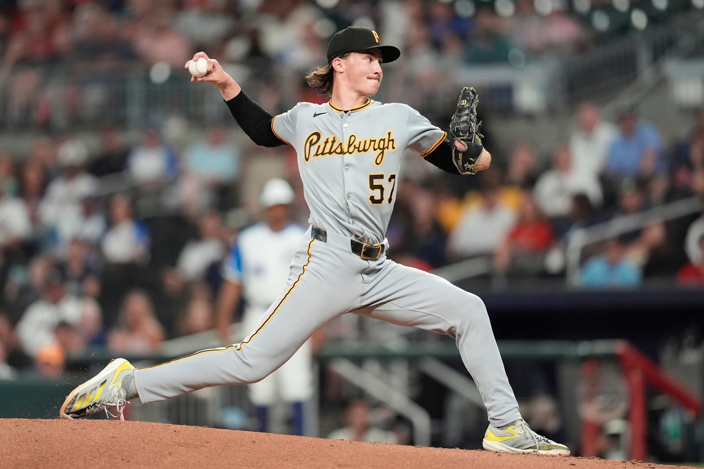 Gonzales, Suwinski and Chandler power the Pirates to a 3-1 win over the Braves | iNFOnews.ca