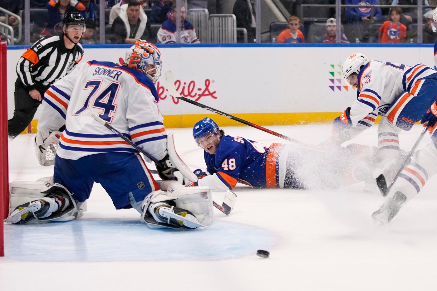Bo Horvat has a hat trick as the Islanders beat the Oilers 4-2 for their 1st win this season | iNFOnews.ca Bo Horvat has a hat trick as the Islanders beat the Oilers 4-2 for their 1st win this season | iNFOnews.ca