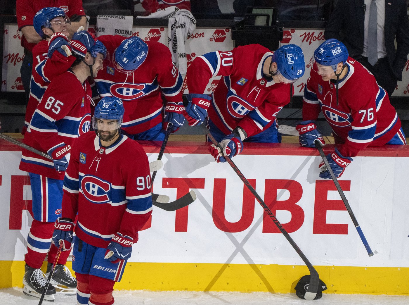 Texier's hat trick lifts Canadiens over Panthers 6-2; Montreal wins third straight | iNFOnews.ca
