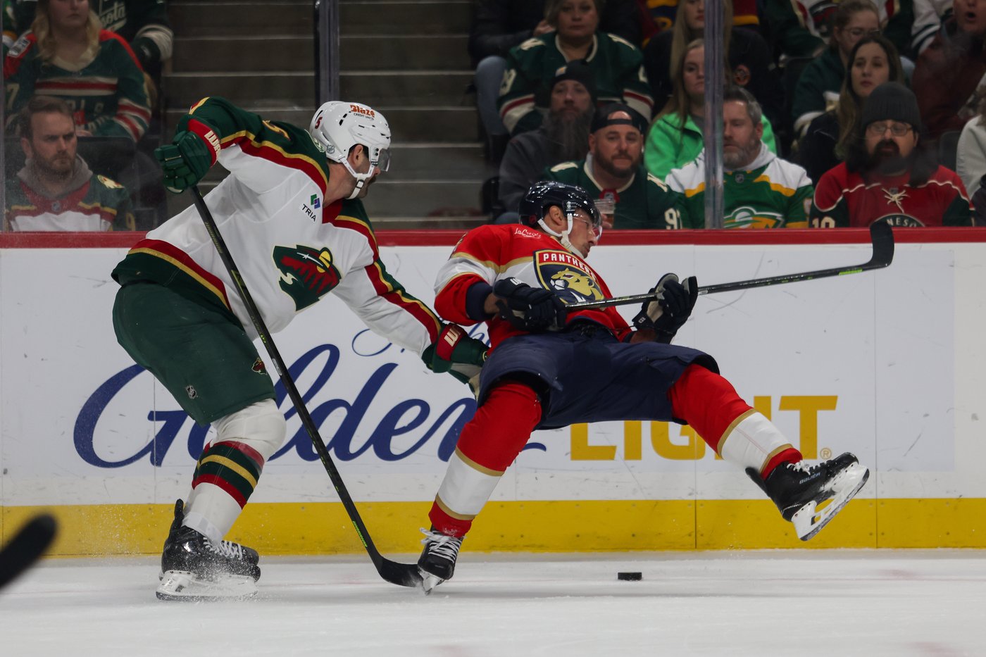 Brad Marchand scores 2, including decisive OT goal, in Panthers 4-3 win over Wild | iNFOnews.ca