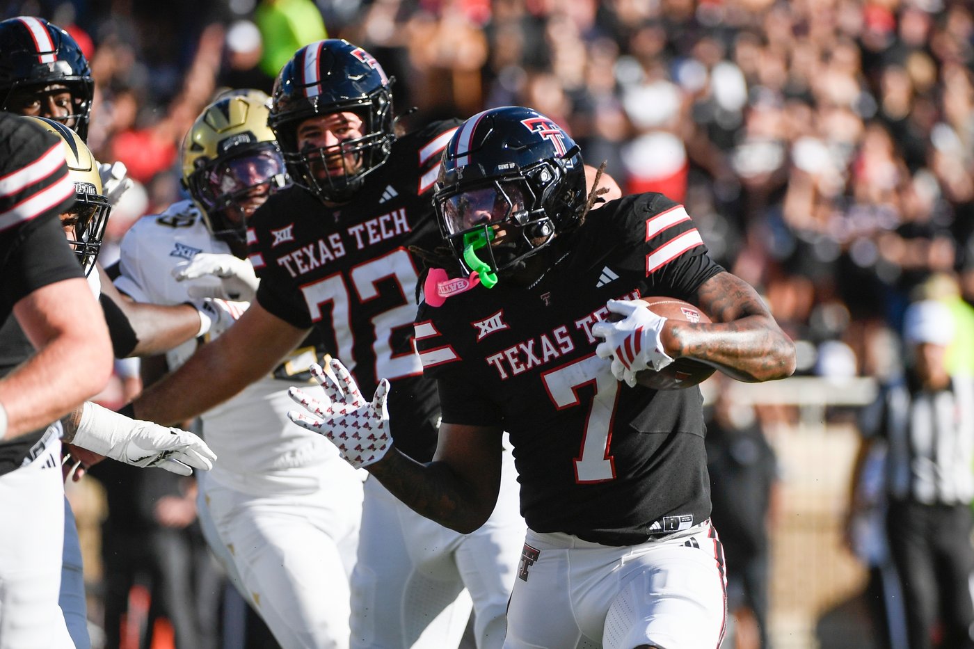 LB's TD: Jacob Rodriguez strikes Heisman pose again as No. 8 Texas Tech routs UCF 48-9 | iNFOnews.ca LB's TD: Jacob Rodriguez strikes Heisman pose again as No. 8 Texas Tech routs UCF 48-9 | iNFOnews.ca