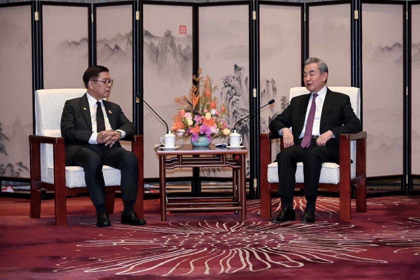 Thai and Cambodian top diplomats meet in China to solidify ceasefire | iNFOnews.ca