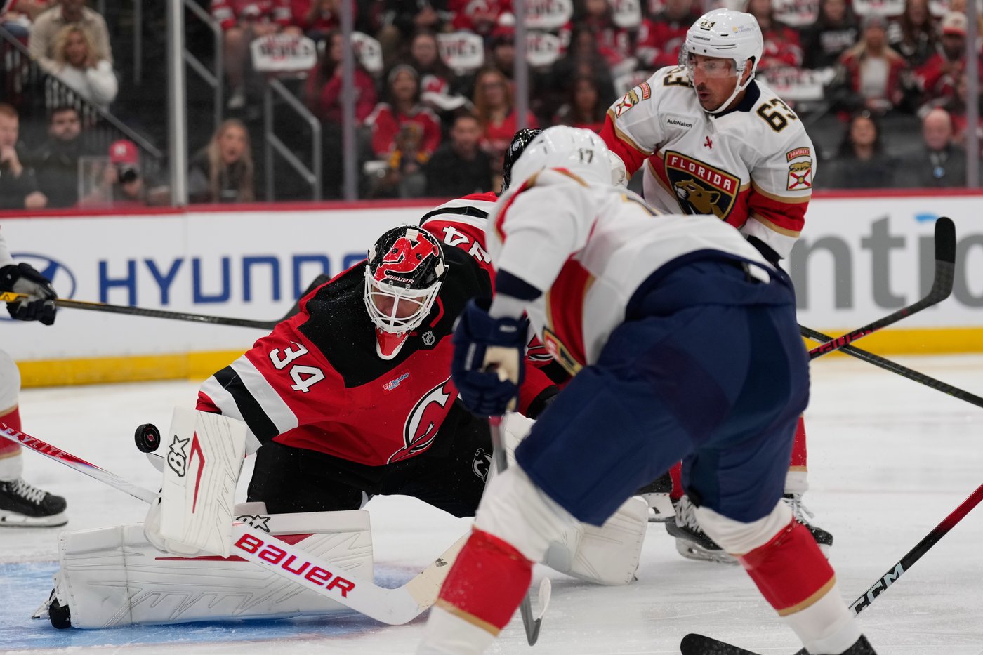 Meier, Hischier score in 3rd period, Allen stops 21 shots to lift Devils past Panthers 3-1 | iNFOnews.ca Meier, Hischier score in 3rd period, Allen stops 21 shots to lift Devils past Panthers 3-1 | iNFOnews.ca