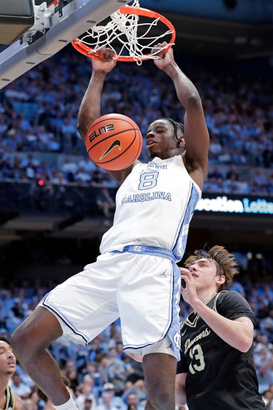 No. 17 North Carolina edges Wake Forest 87-84 for its 500th win at the Dean E. Smith Center | iNFOnews.ca