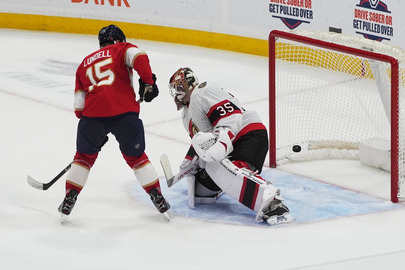 Panthers beat Senators to remain unbeaten, roll to 6-2 victory for 3-0-0 start | iNFOnews.ca