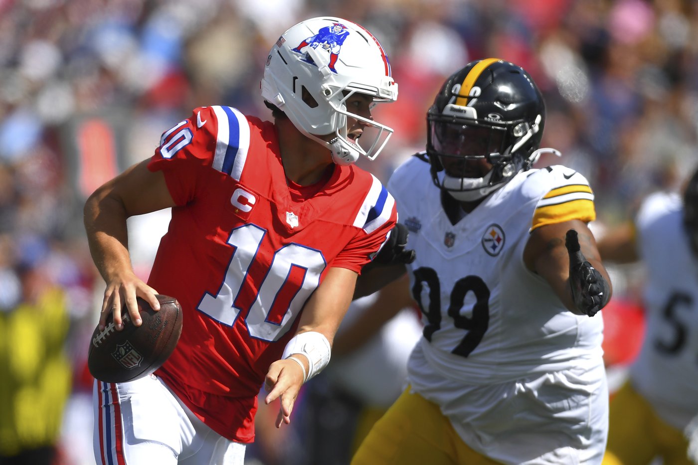 Aaron Rodgers throws 2 TD passes and Steelers force 5 turnovers to beat Patriots 21-14 | iNFOnews.ca