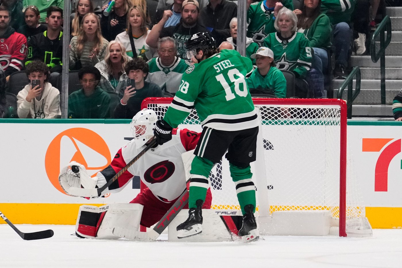 Heiskanen scores twice as Stars rally to beat Hurricanes 3-2 | iNFOnews.ca Heiskanen scores twice as Stars rally to beat Hurricanes 3-2 | iNFOnews.ca