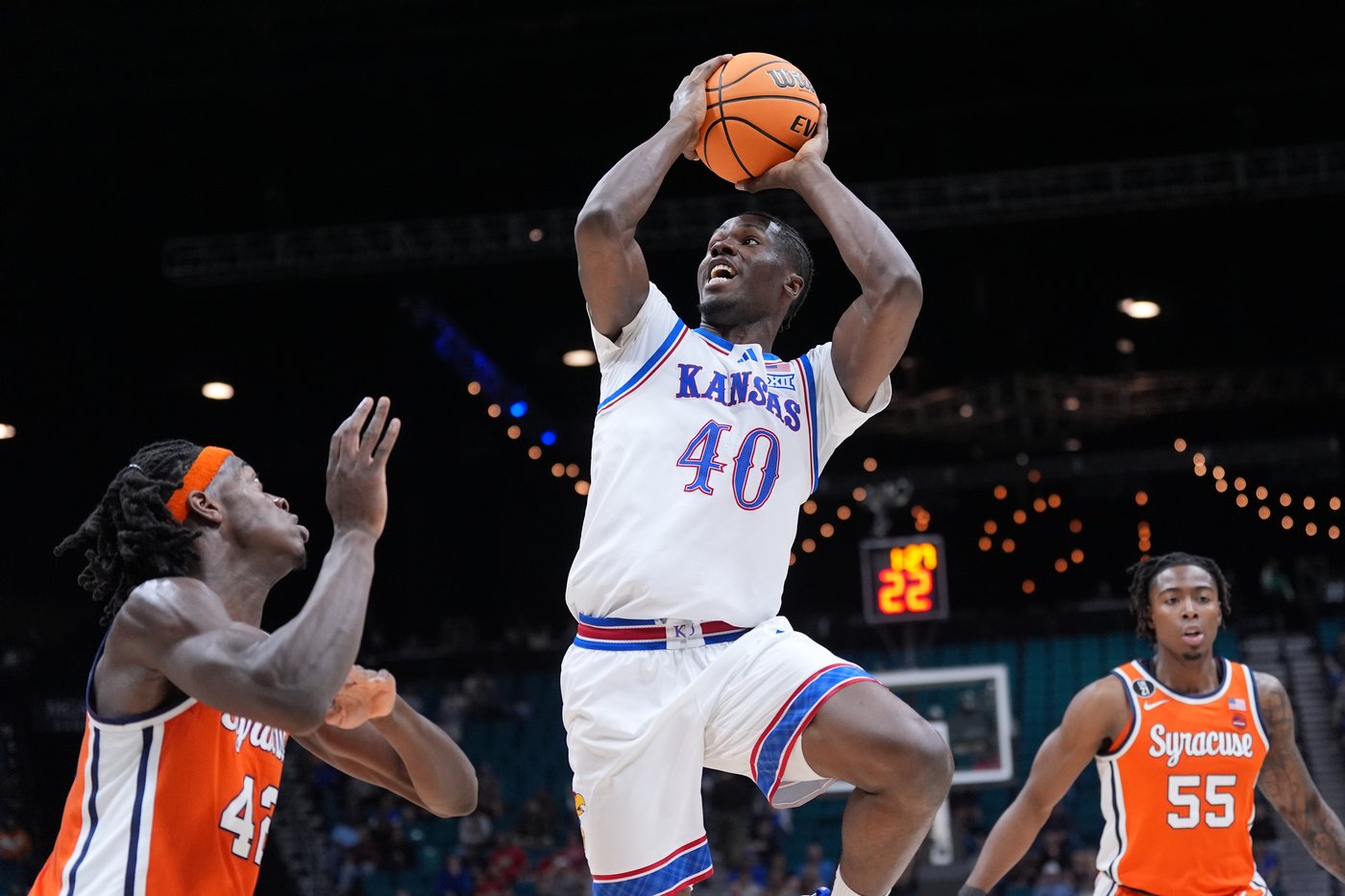 Double-doubles by Tre White and Flory Bidunga help Kansas beat Syracuse 71-60 at Players Era tourney | iNFOnews.ca Double-doubles by Tre White and Flory Bidunga help Kansas beat Syracuse 71-60 at Players Era tourney | iNFOnews.ca