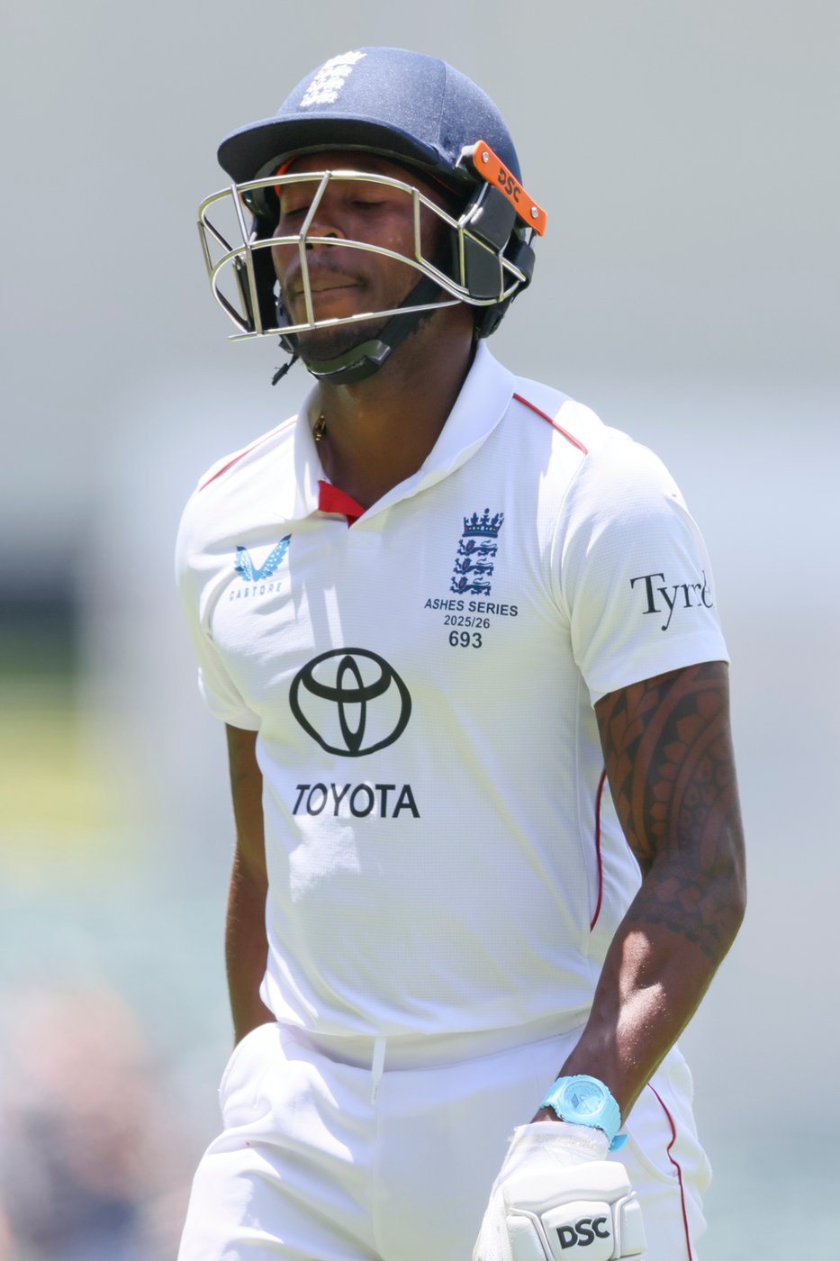 Problems continue for England as star bowler Jofra Archer is out of the final two Ashes tests | iNFOnews.ca