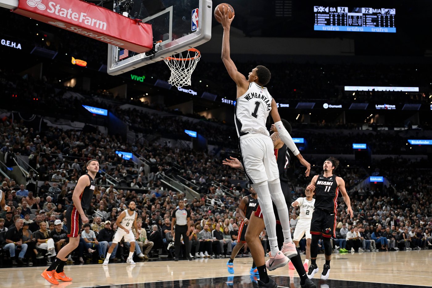 Wembanyama leads Spurs to their first 5-0 start with 27 points and 18 rebounds in win over the Heat | iNFOnews.ca Wembanyama leads Spurs to their first 5-0 start with 27 points and 18 rebounds in win over the Heat | iNFOnews.ca