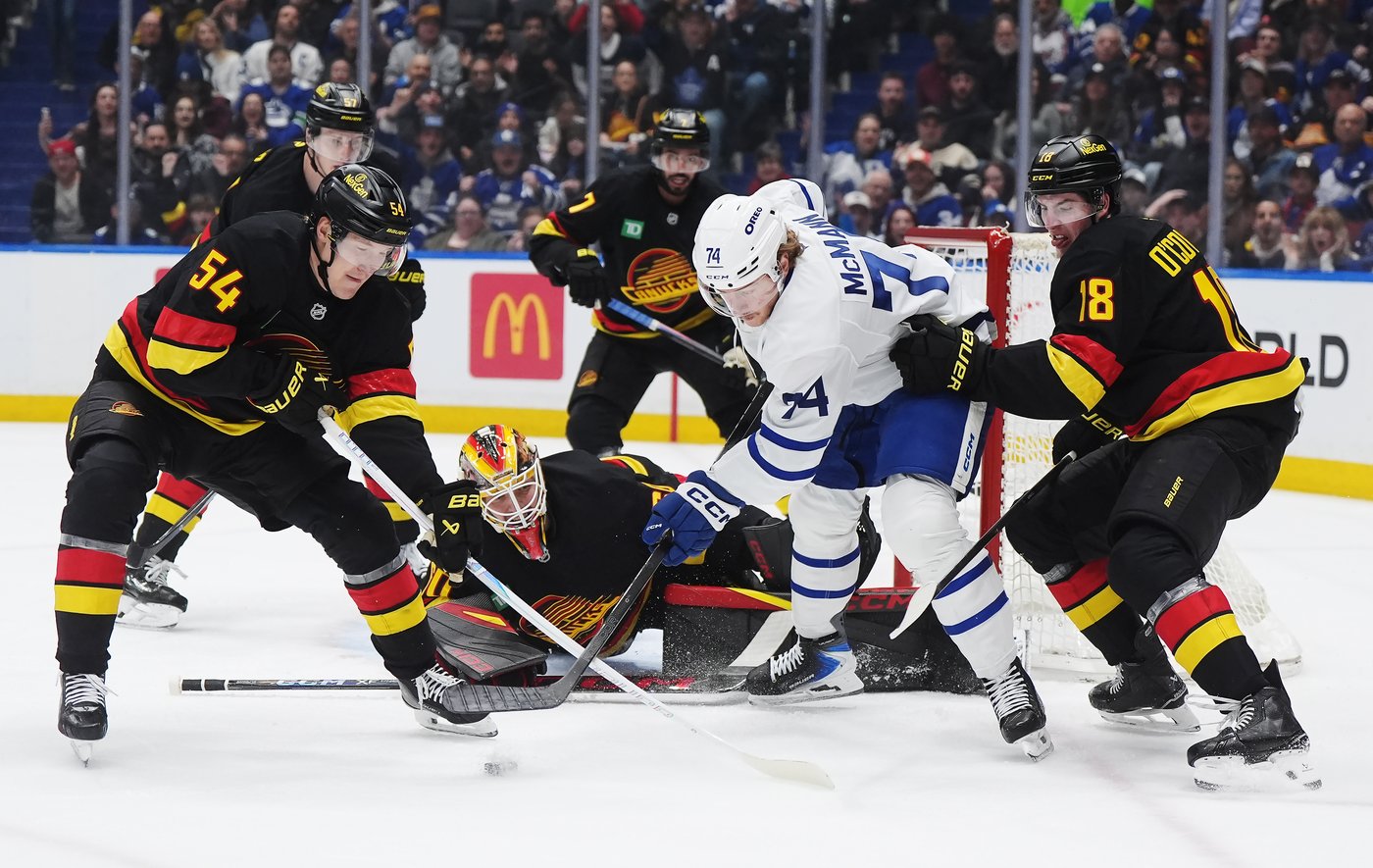 Maple Leafs snap six-game skid with 3-2 shootout win over Canucks | iNFOnews.ca