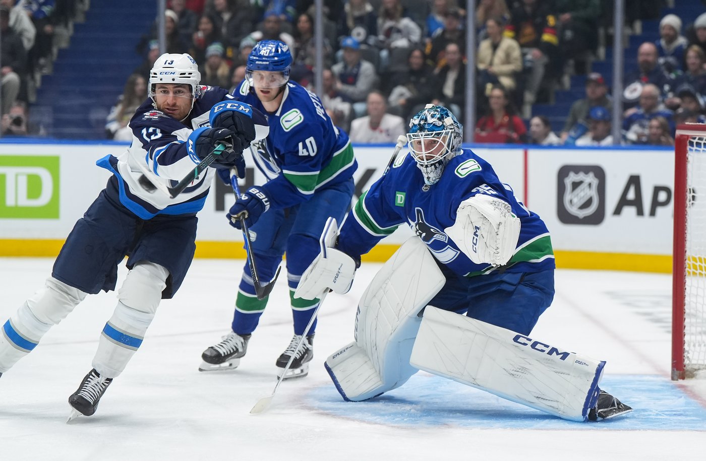 'You want to be the guy': Canucks goalie Lankinen ready if Demko injury lingers | iNFOnews.ca