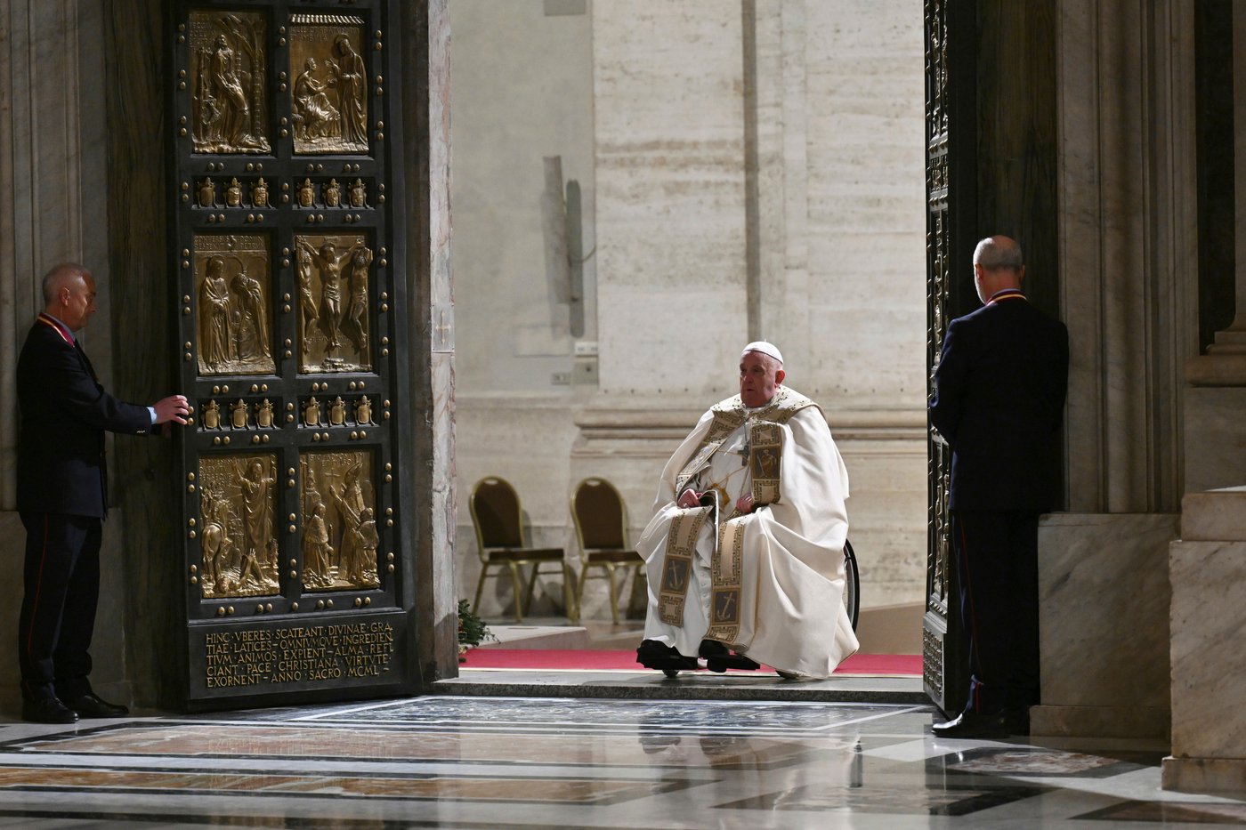 Pope Leo XIV closes 2025 Holy Year with critique of consumerism and xenophobia | iNFOnews.ca