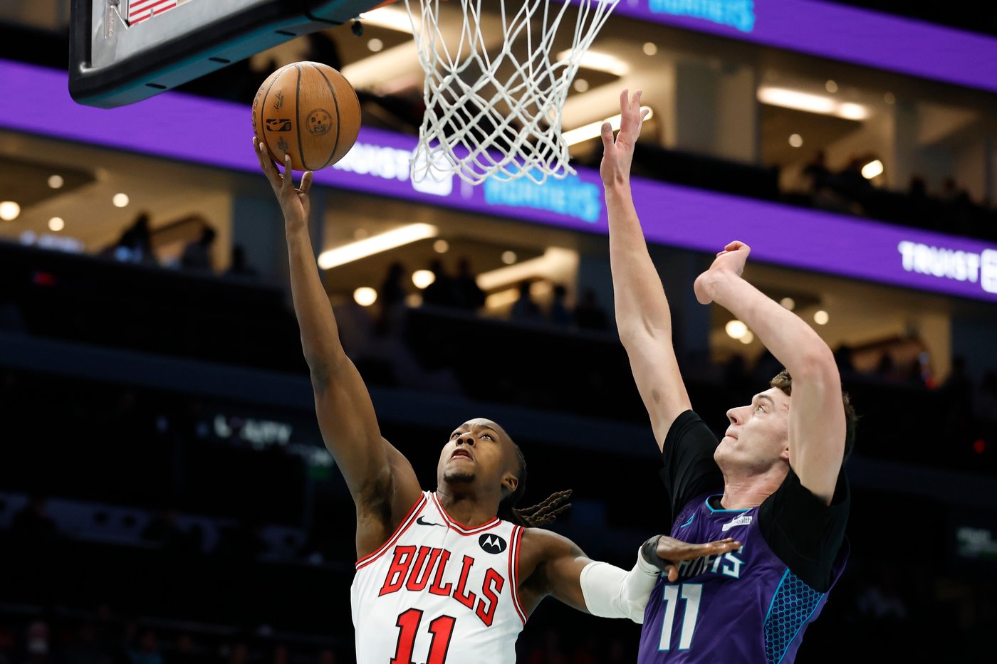 Miller scores 27 points, Hornets beat Bulls 123-116 to end 7-game losing streak | iNFOnews.ca