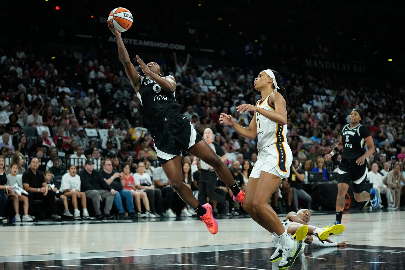 Wilson scores 25 points as Aces even WNBA semifinal series at 1-1 with blowout win over Fever | iNFOnews.ca