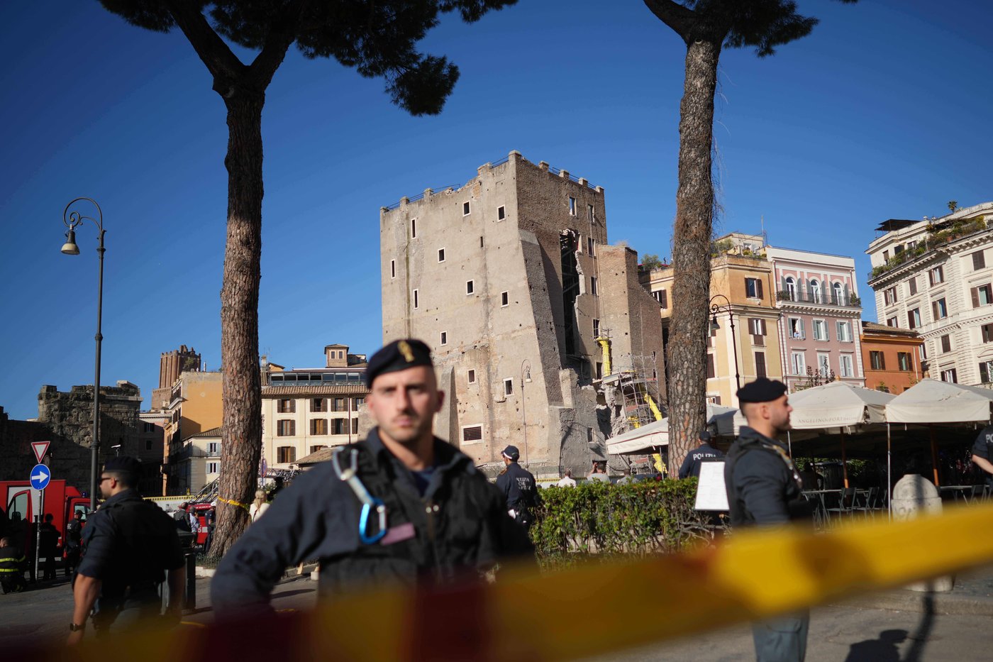 Hopes dashed as man extracted from partially collapsed medieval tower in Rome dies soon after | iNFOnews.ca