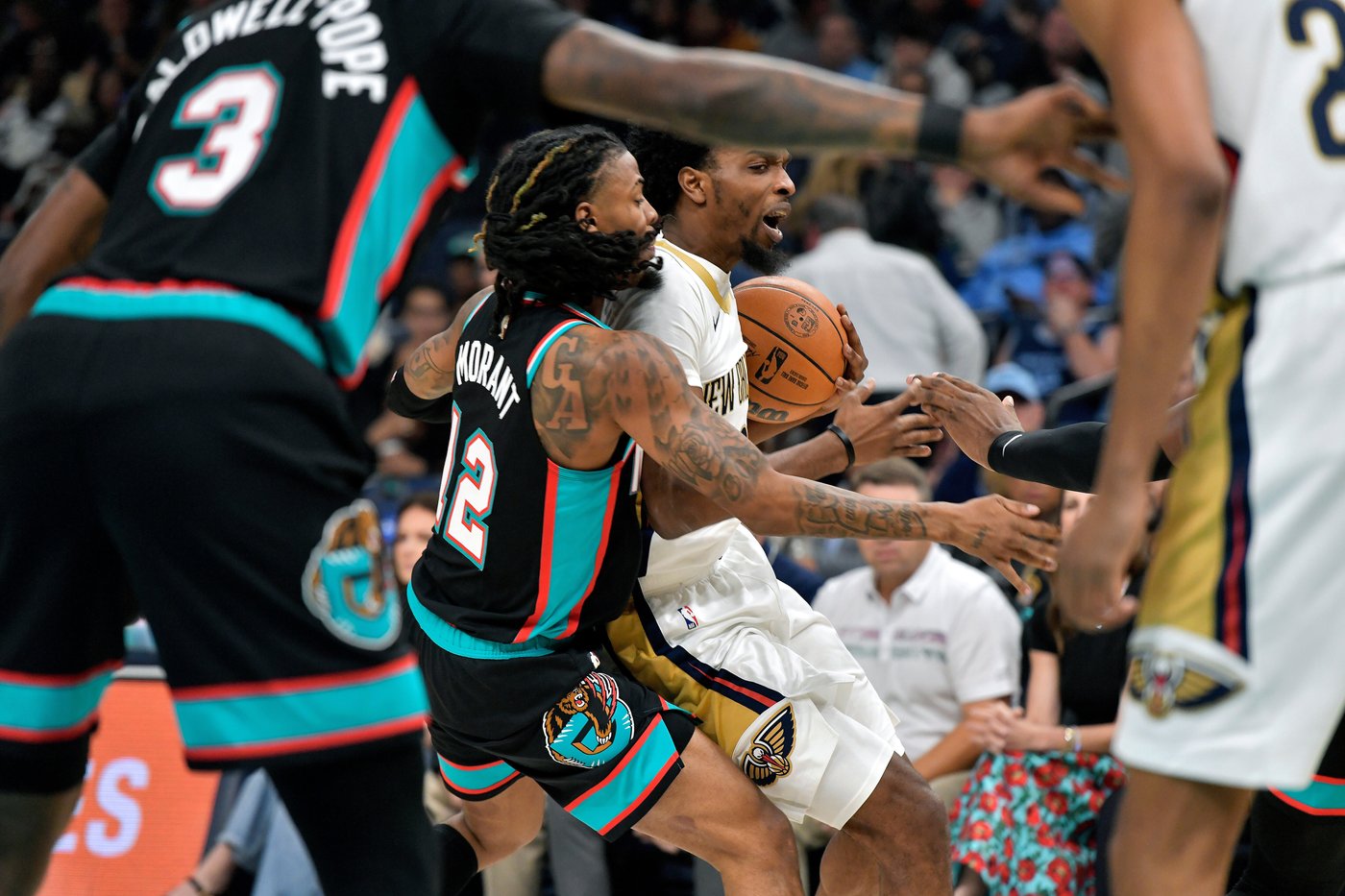 Morant scores 35 points, Memphis uses a third-quarter rally to beat New Orleans 128-122 | iNFOnews.ca Morant scores 35 points, Memphis uses a third-quarter rally to beat New Orleans 128-122 | iNFOnews.ca
