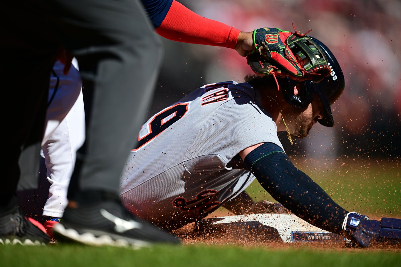 Rocchio, Naylor power 5-run eighth inning as Guardians beat Tigers 6-1 to even AL Wild Card Series | iNFOnews.ca