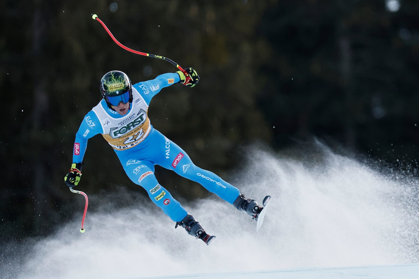 Von Allmen edges Odermatt in latest World Cup downhill duel for Swiss stars | iNFOnews.ca