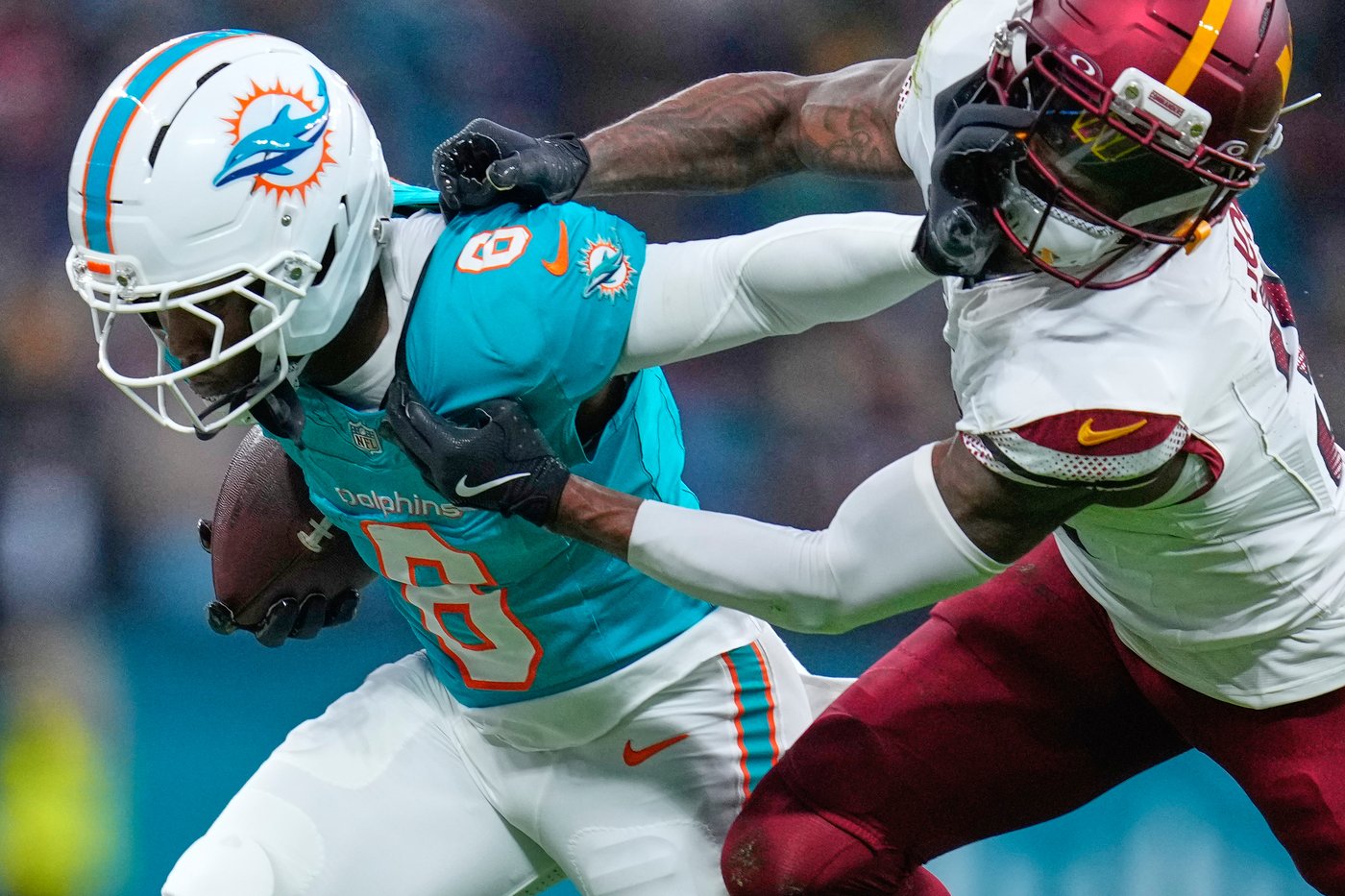 Broncos try to extend their winning streak to 9 games when they face the reeling Commanders | iNFOnews.ca