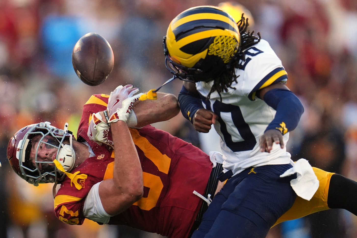 Walk-on RB King Miller powers hard-nosed USC to a 31-13 victory over No. 15 Michigan | iNFOnews.ca