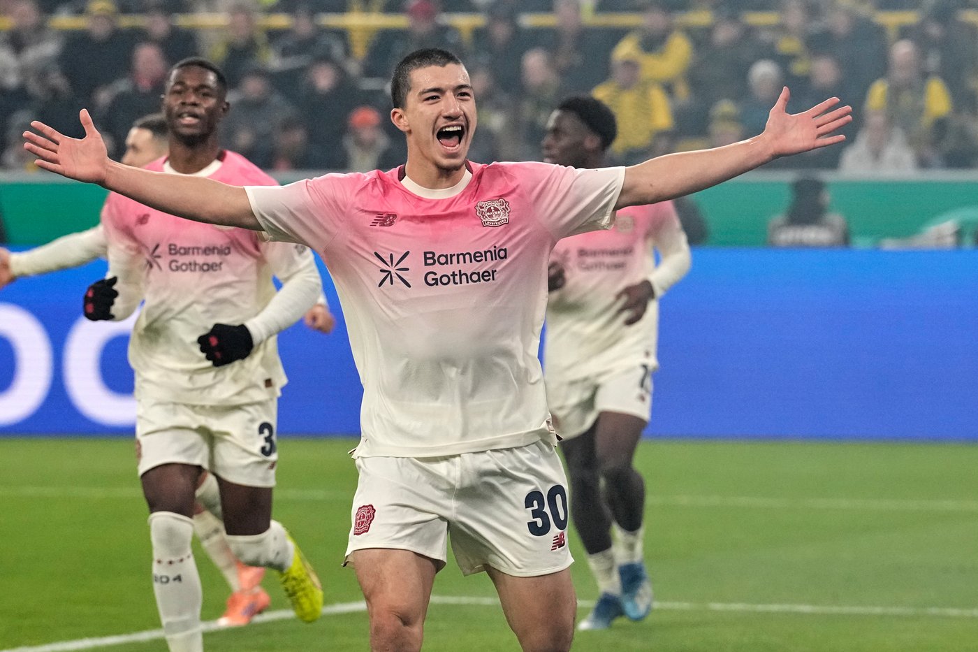 Maza scores as Leverkusen knocks Dortmund out of German Cup 1-0 | iNFOnews.ca