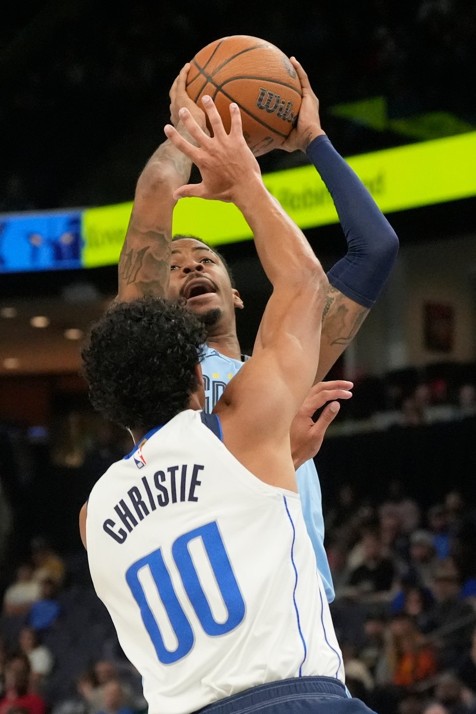 Ja Morant, Cedric Coward help Grizzlies to big lead and a 118-104 victory over Mavericks | iNFOnews.ca Ja Morant, Cedric Coward help Grizzlies to big lead and a 118-104 victory over Mavericks | iNFOnews.ca