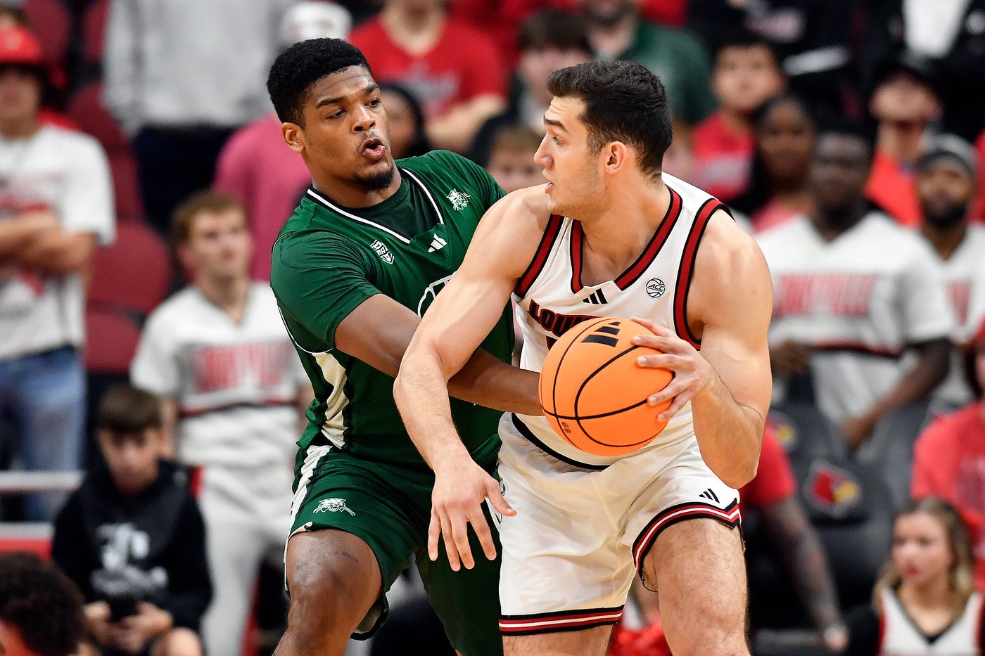 No. 12 Louisville uses hot hand from deep to wallop Ohio 106-81 | iNFOnews.ca No. 12 Louisville uses hot hand from deep to wallop Ohio 106-81 | iNFOnews.ca