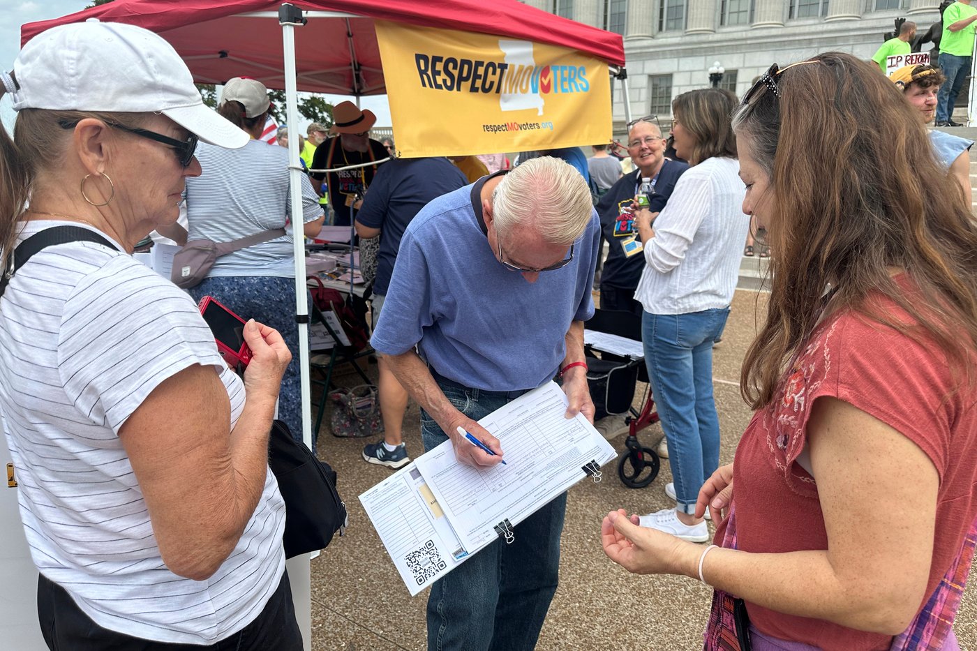 Missouri voters and lawmakers clash over who should be able to initiate constitutional amendments | iNFOnews.ca