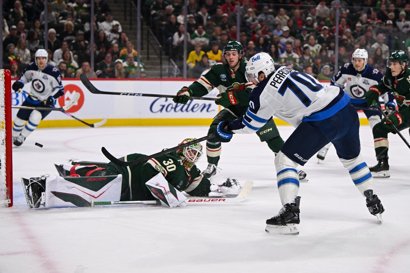 Scheifele has 4 points as Jets beat Wild 6-2 for 4th straight win | iNFOnews.ca