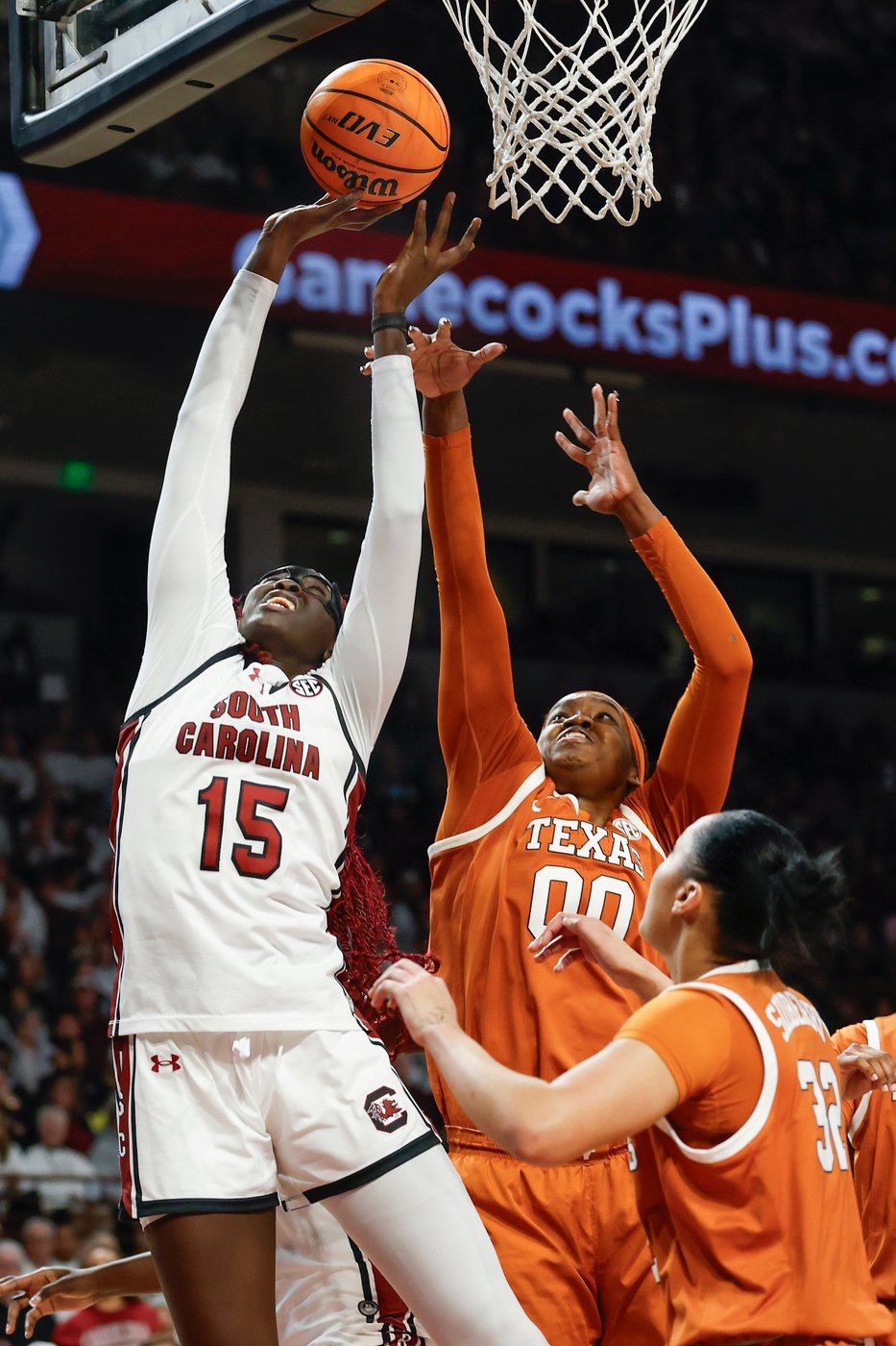 No. 2 South Carolina women beat No. 4 Texas 68-65 to avenge only loss | iNFOnews.ca No. 2 South Carolina women beat No. 4 Texas 68-65 to avenge only loss | iNFOnews.ca