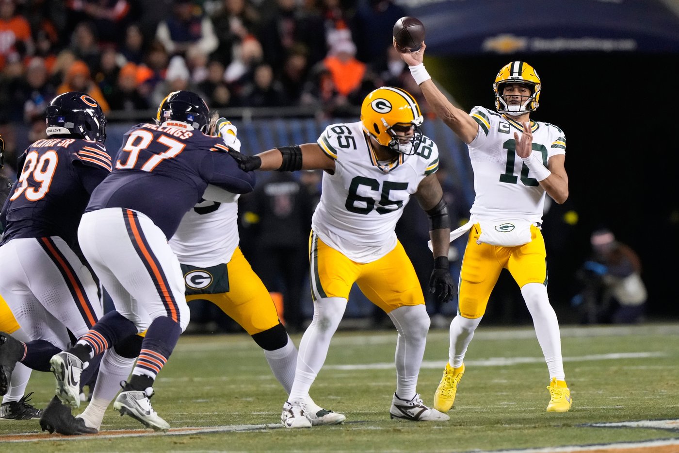 Jordan Love exits Green Bay loss with a concussion in latest injury for Packers | iNFOnews.ca